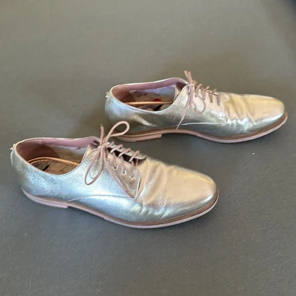 Ted Baker Silver Oxford Shoes - Picture 2 of 6